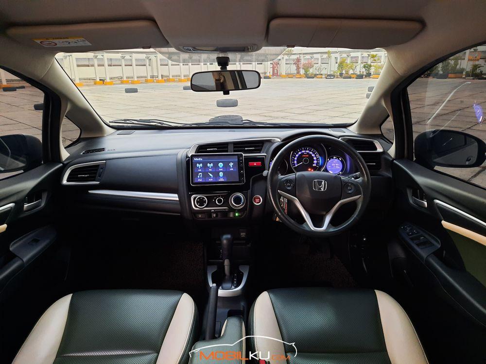 Mobil Honda Jazz 2016