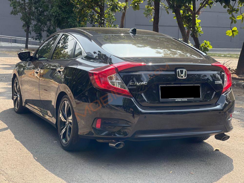 Mobil Honda Civic Sedan 2017