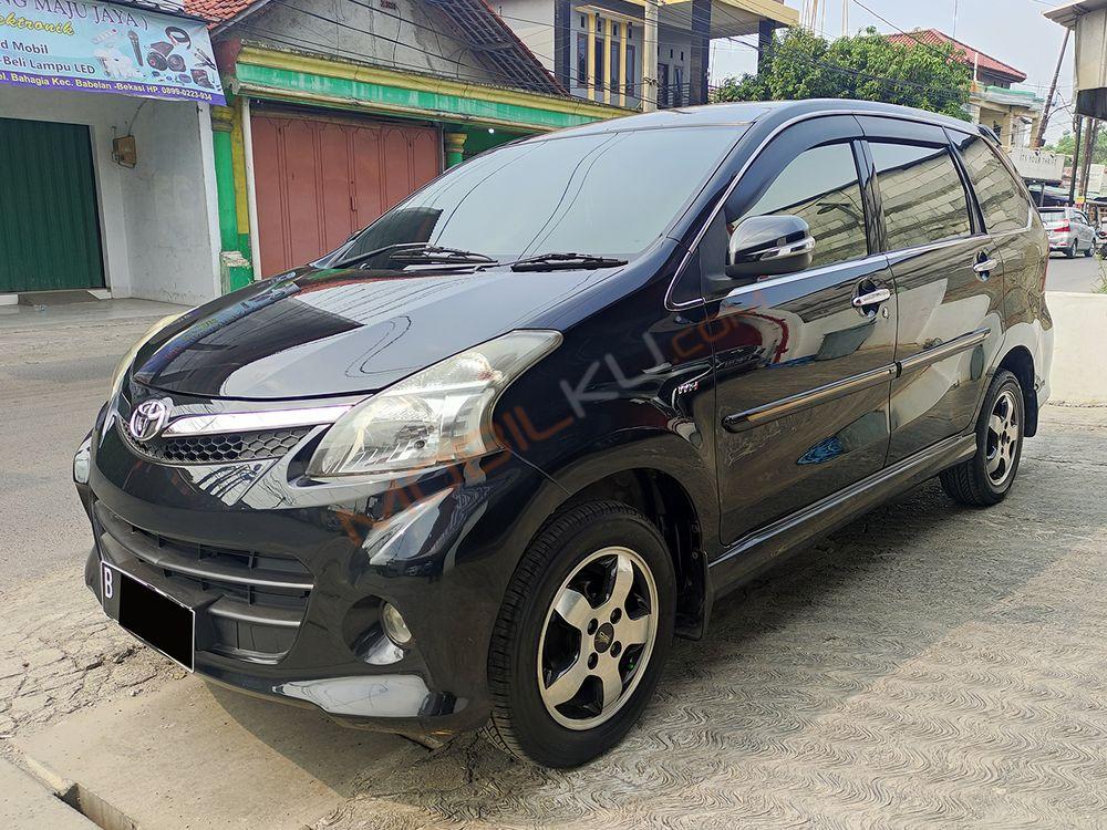 Mobil Toyota Avanza 2015
