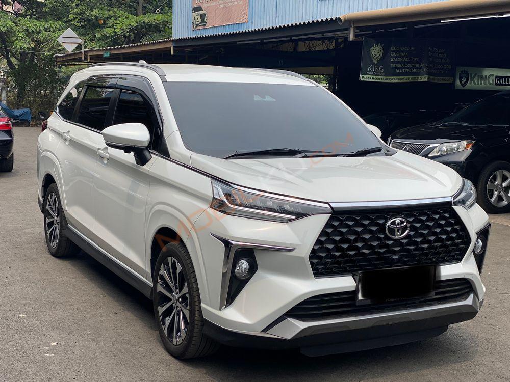 Mobil Toyota Veloz 2022