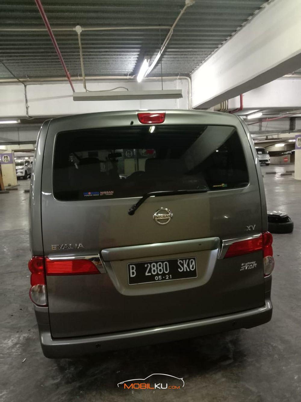 Mobil Nissan Evalia 2016