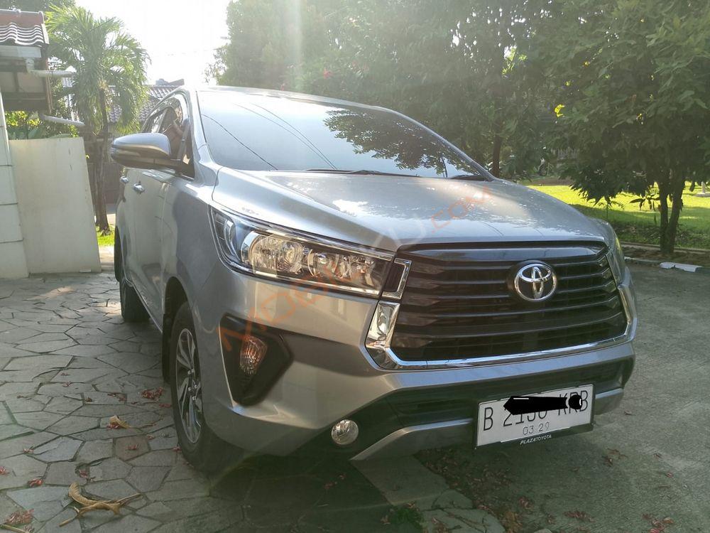 Mobil Toyota Kijang Innova 2024