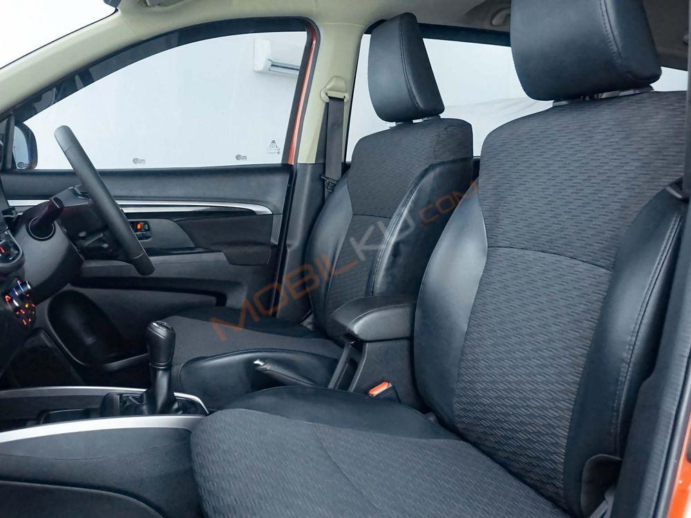 Mobil Suzuki XL7 2021