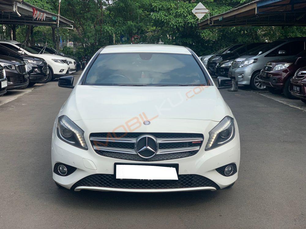 Mobil Mercedes-Benz A-Class 2013