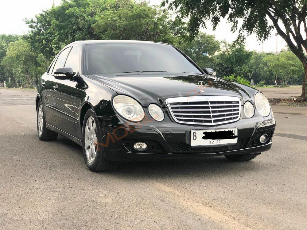 Mobil Mercedes-Benz E-Class 2007