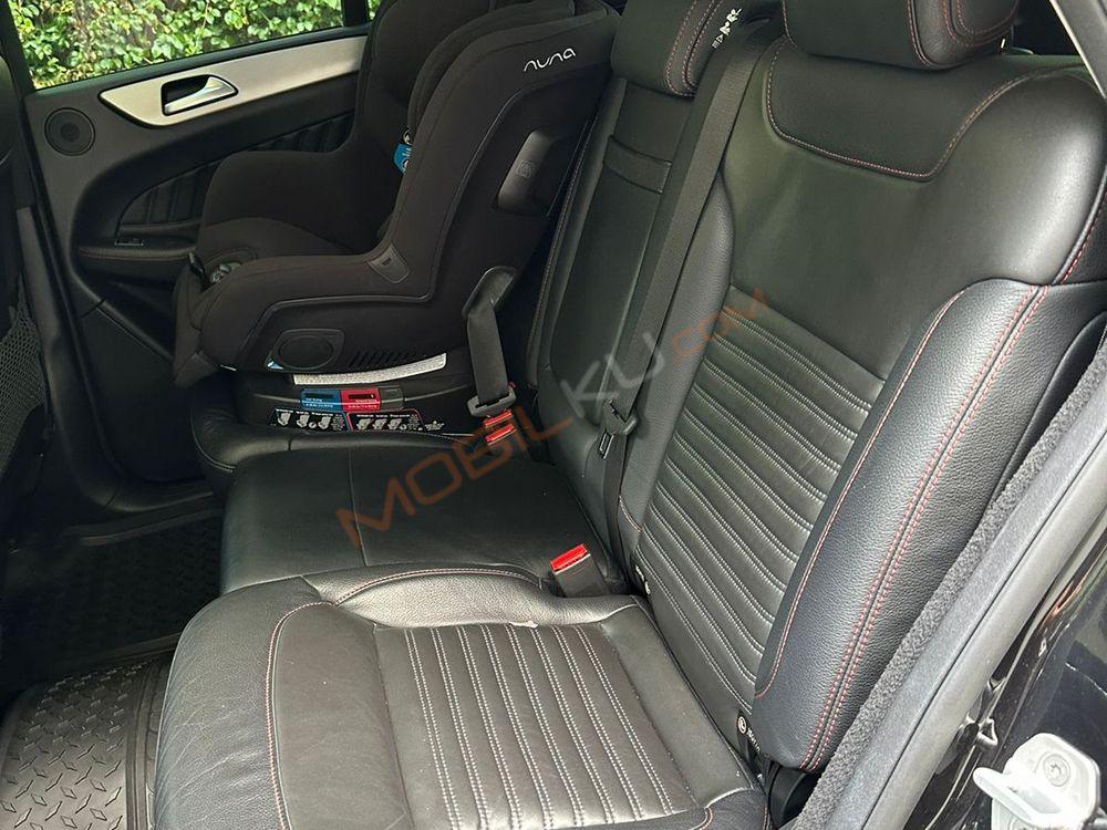 Mobil Mercedes-Benz GLE 2017