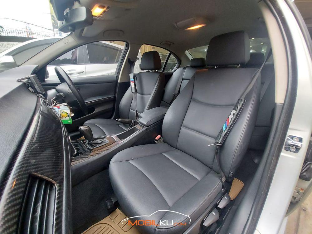 Mobil BMW 5 Series 2008