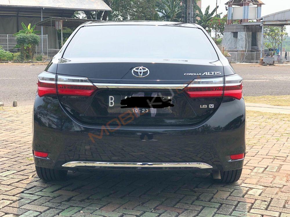 Mobil Toyota Corolla 2018