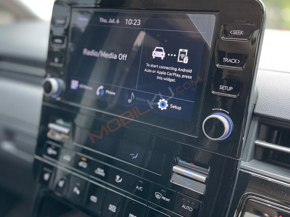 Mobil Hyundai Staria 2021