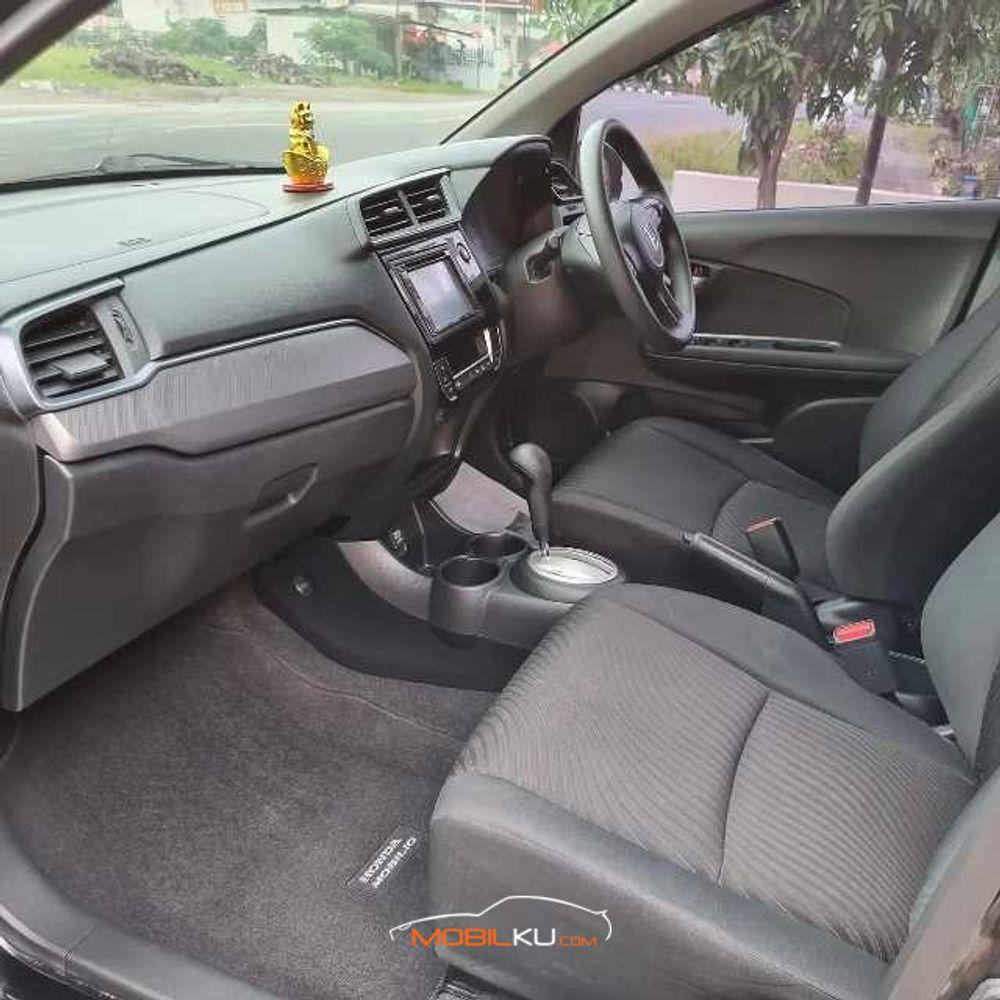 Mobil Honda Mobilio 2016