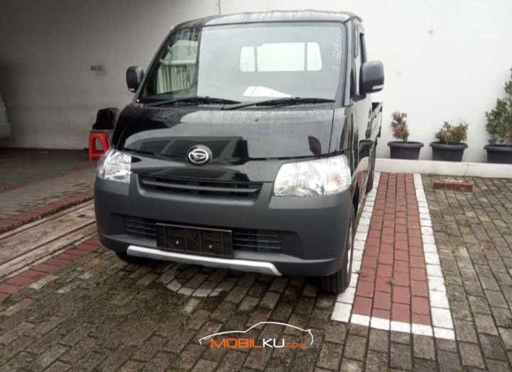 Mobil Daihatsu Gran Max 2021