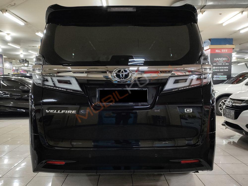 Mobil Toyota Vellfire 2019