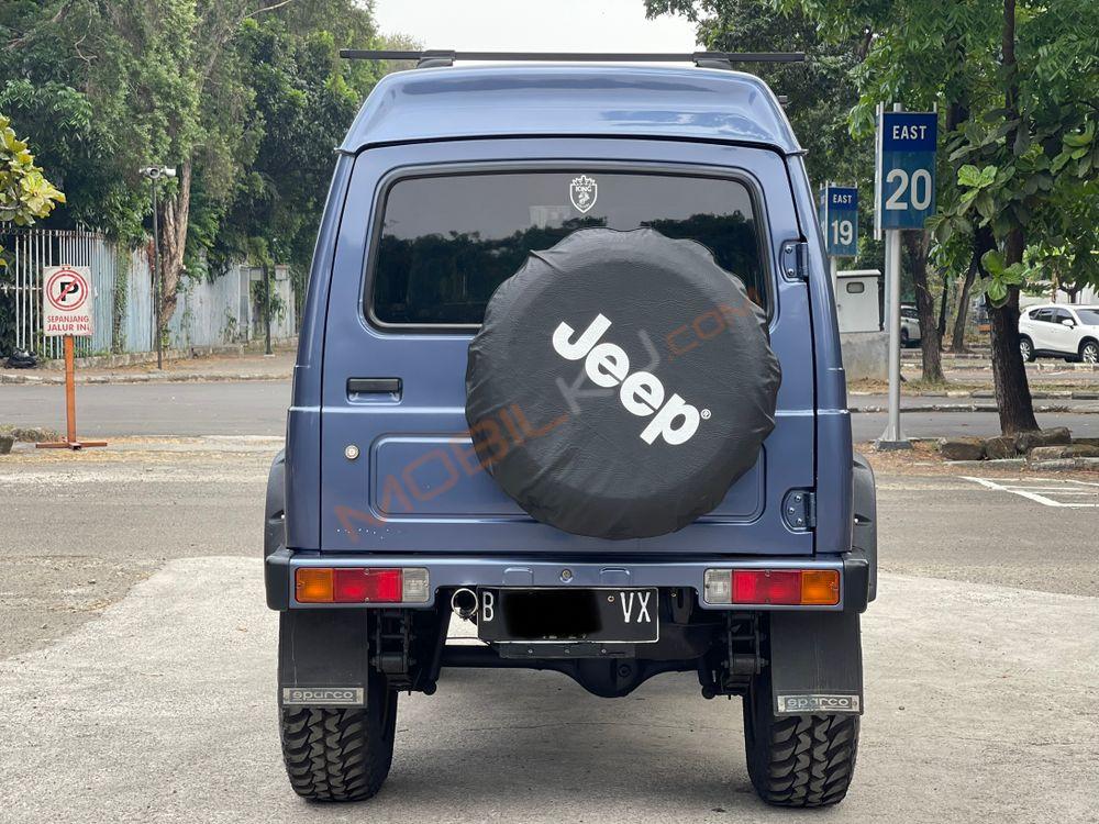 Mobil Suzuki Katana 2005