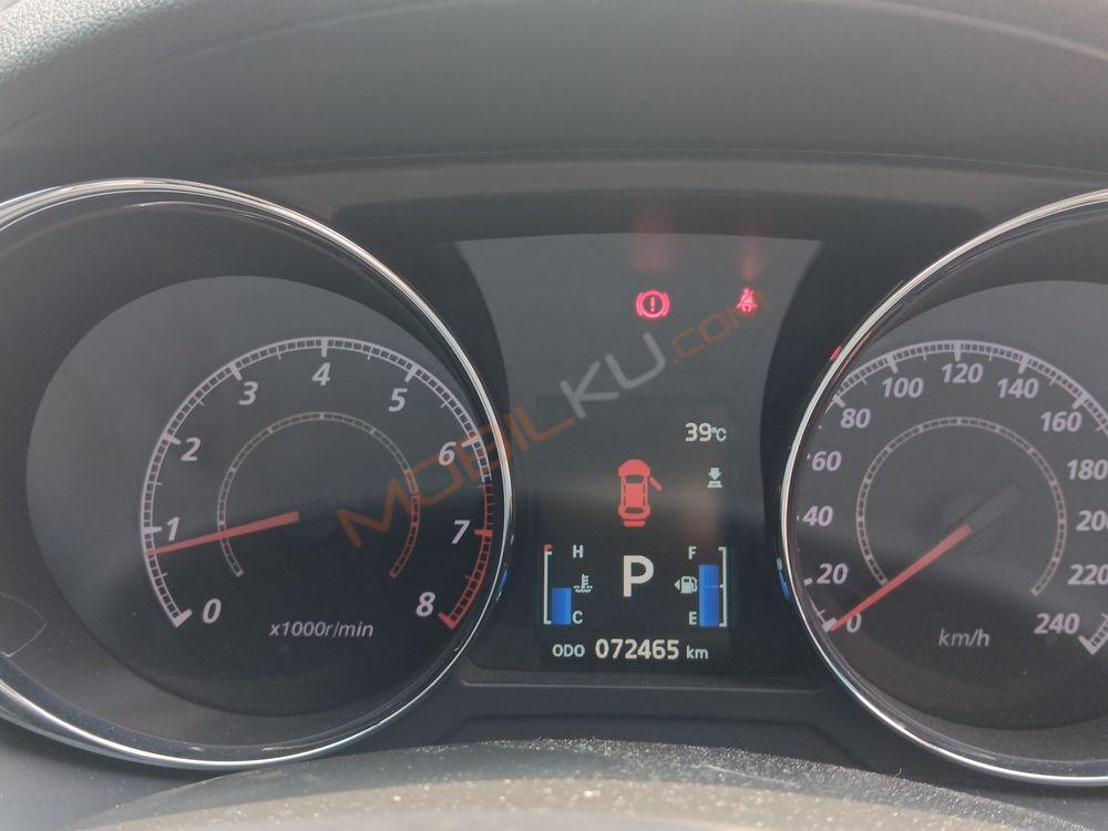 Mobil Mitsubishi Outlander Sport 2014