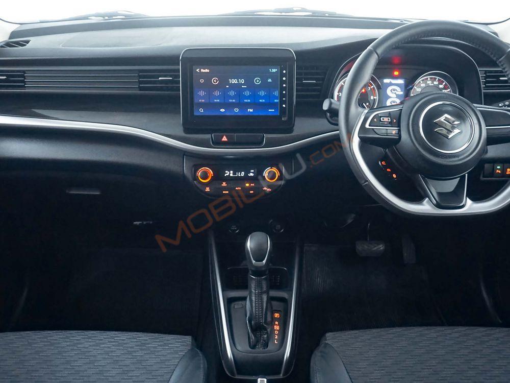 Mobil Suzuki XL7 2021