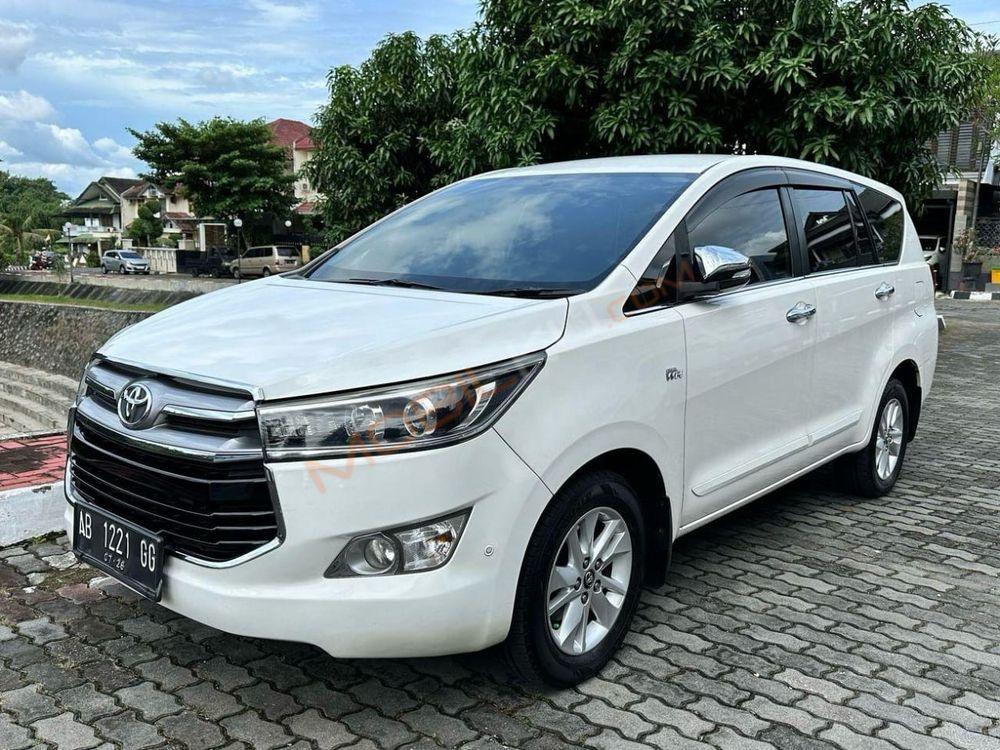 Mobil Toyota Kijang Innova 2016