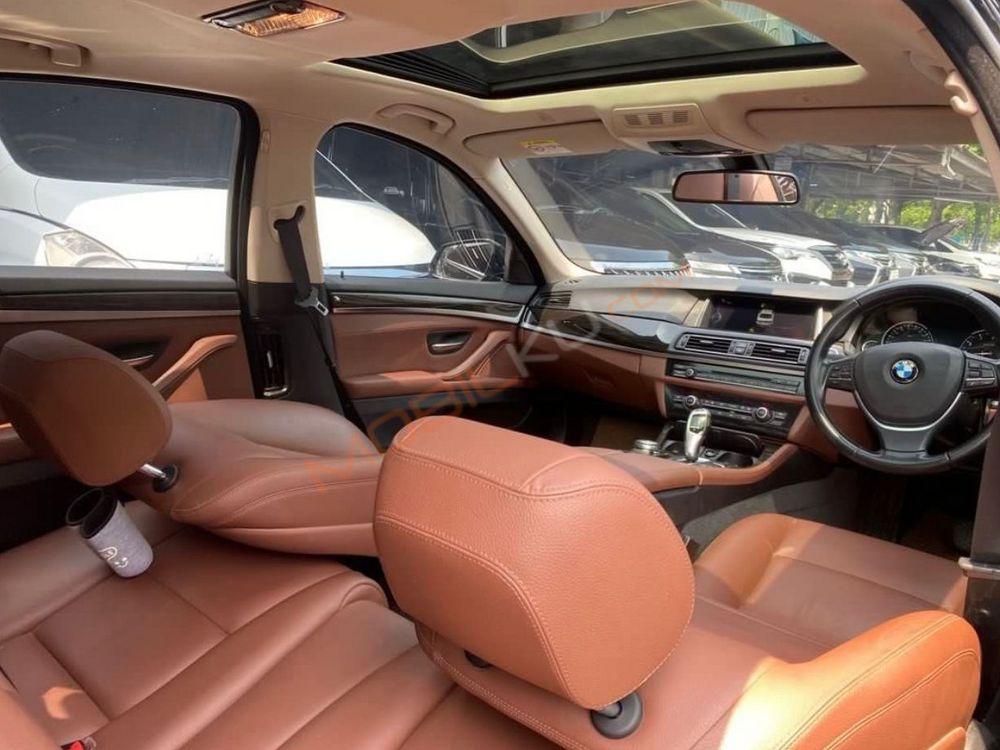 Mobil BMW 5 Series 2016
