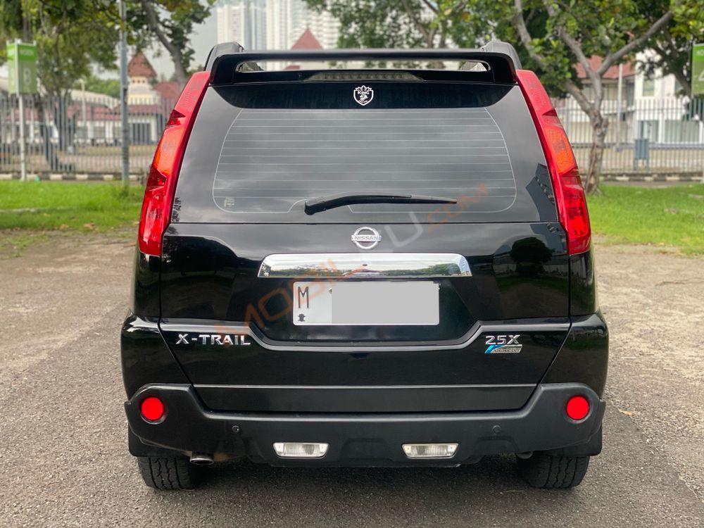 Mobil Nissan X-Trail 2008