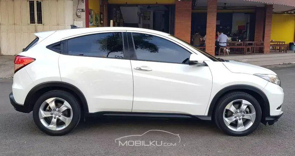Mobil Honda HR-V 2015