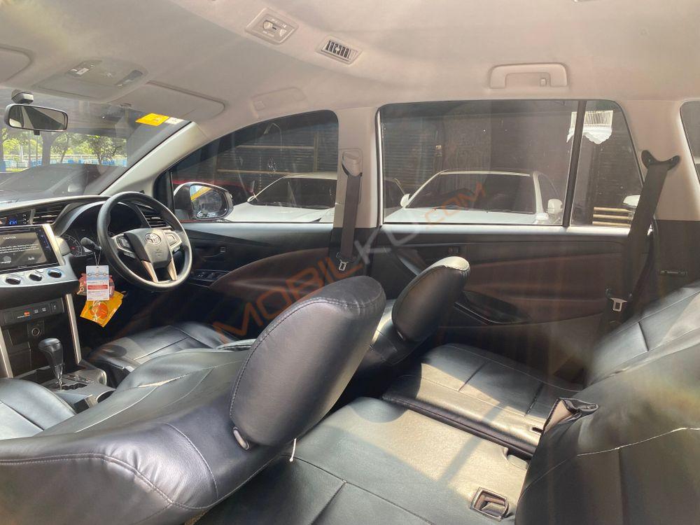 Mobil Toyota Kijang Innova 2021