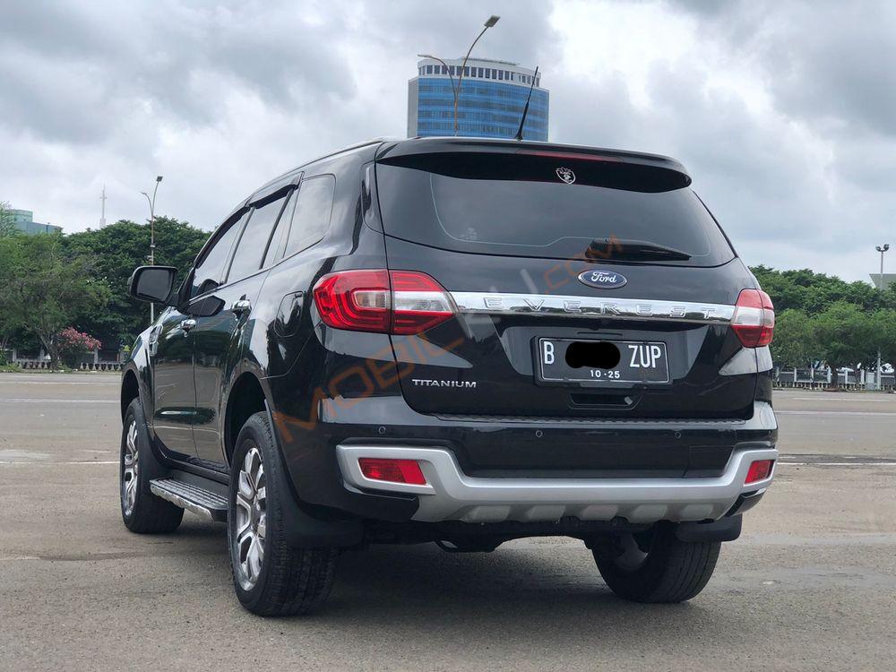 Mobil Ford Everest 2015