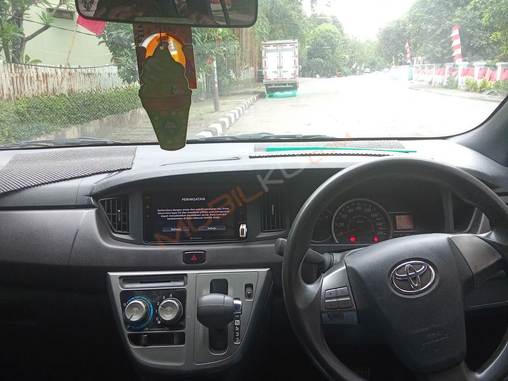 Mobil Toyota Calya 2023