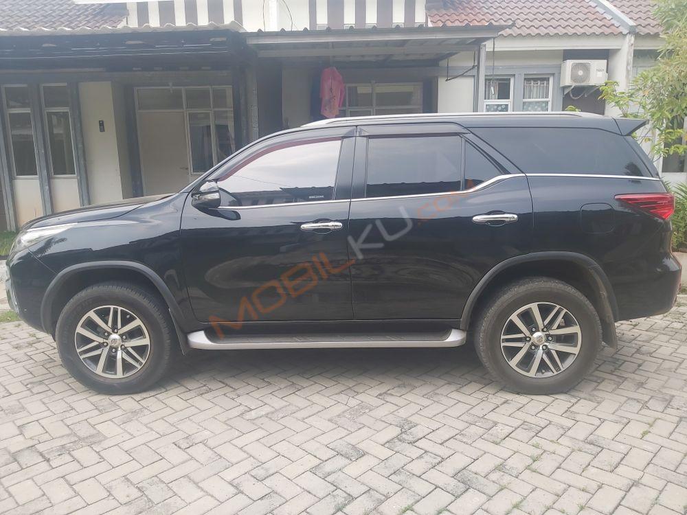 Mobil Toyota Fortuner 2017