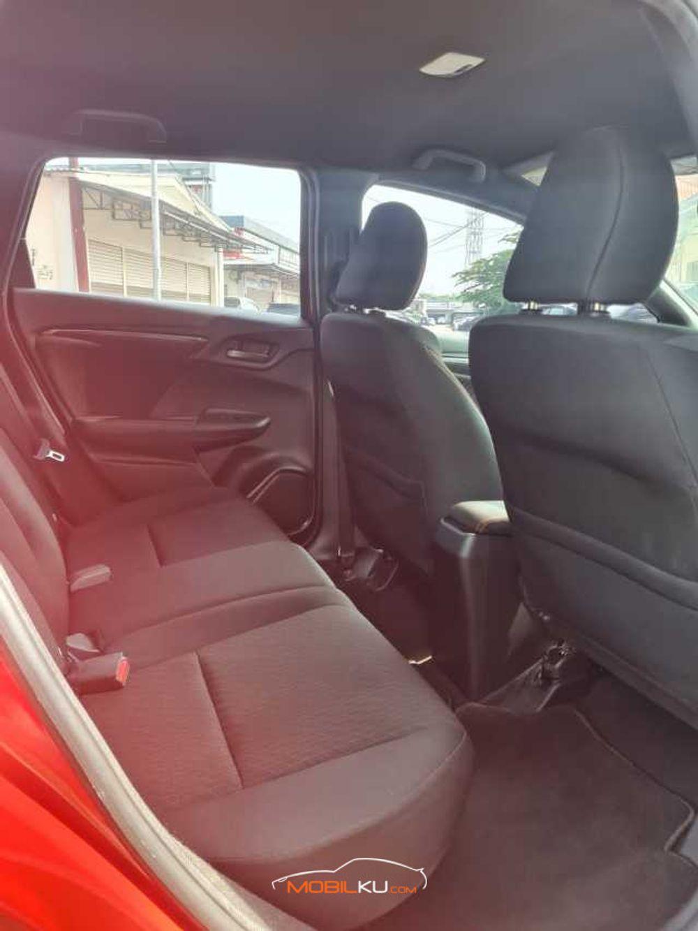 Mobil Honda Jazz 2019