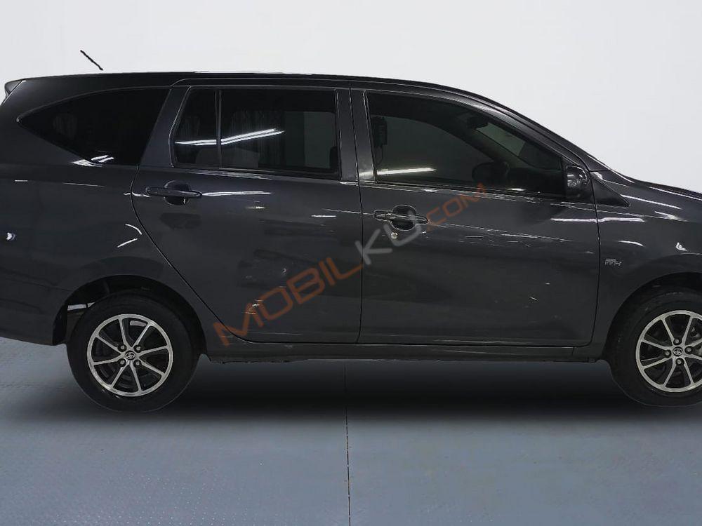 Mobil Toyota Calya 2018