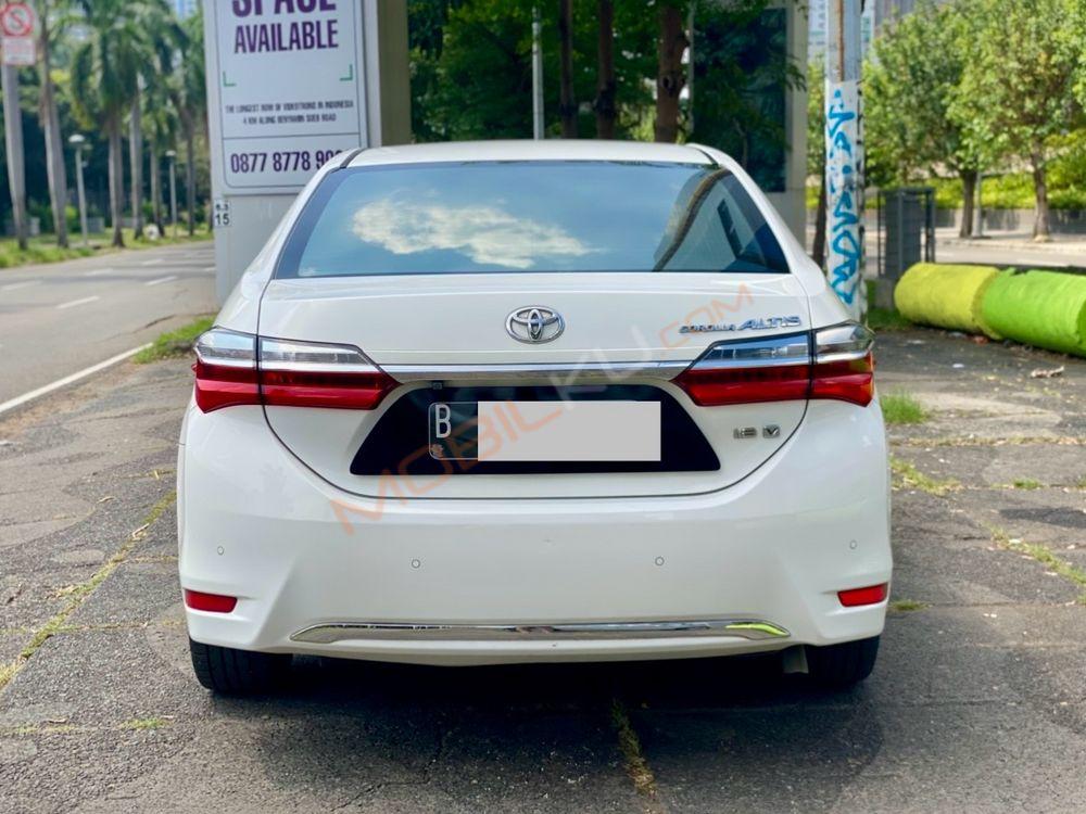 Mobil Toyota Corolla 2017