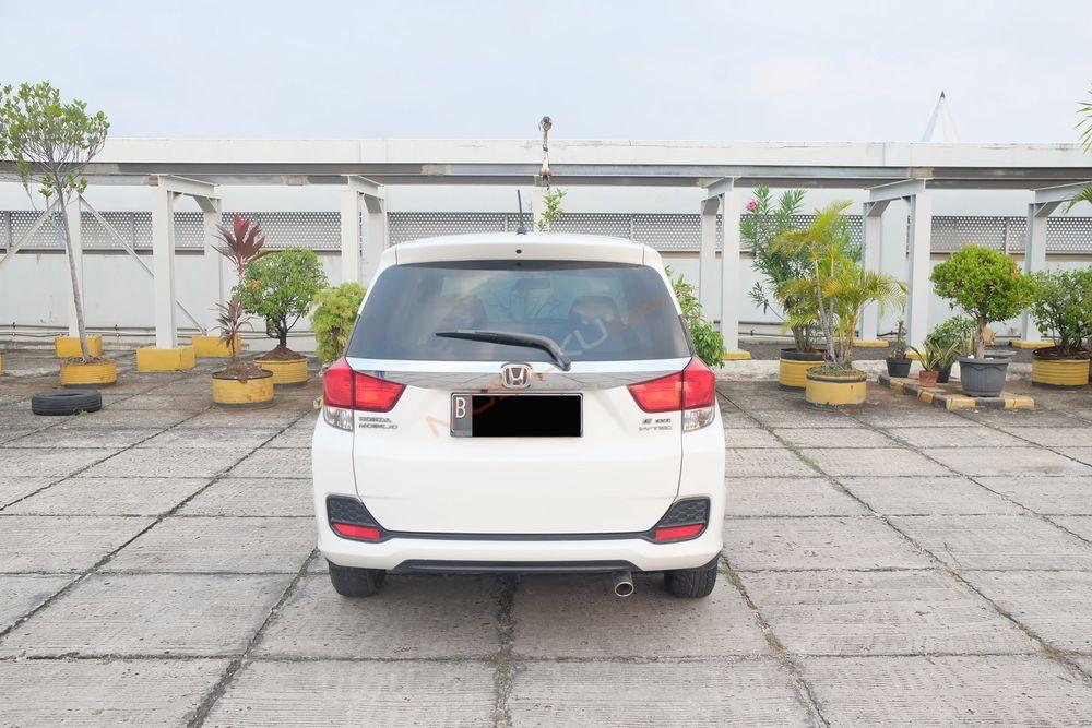 Mobil Honda Mobilio 2015