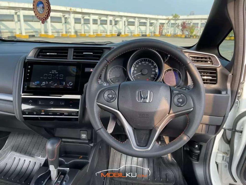 Mobil Honda Jazz 2019