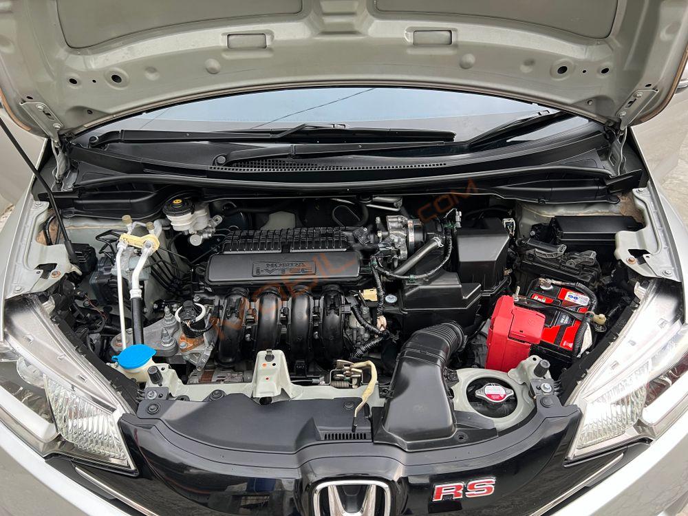 Mobil Honda Jazz 2015