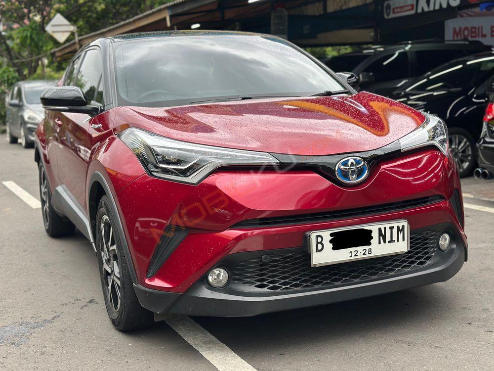 Mobil Toyota C-HR 2021