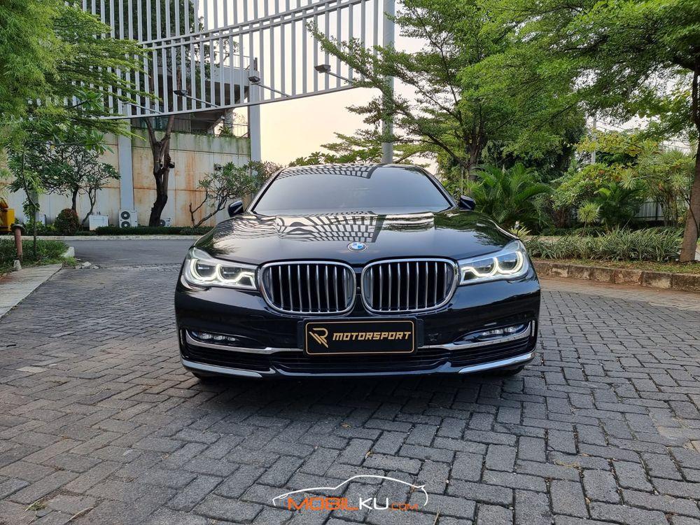 Mobil BMW 7 Series 2016