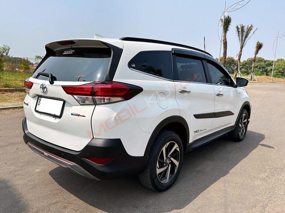 Mobil Toyota Rush 2018