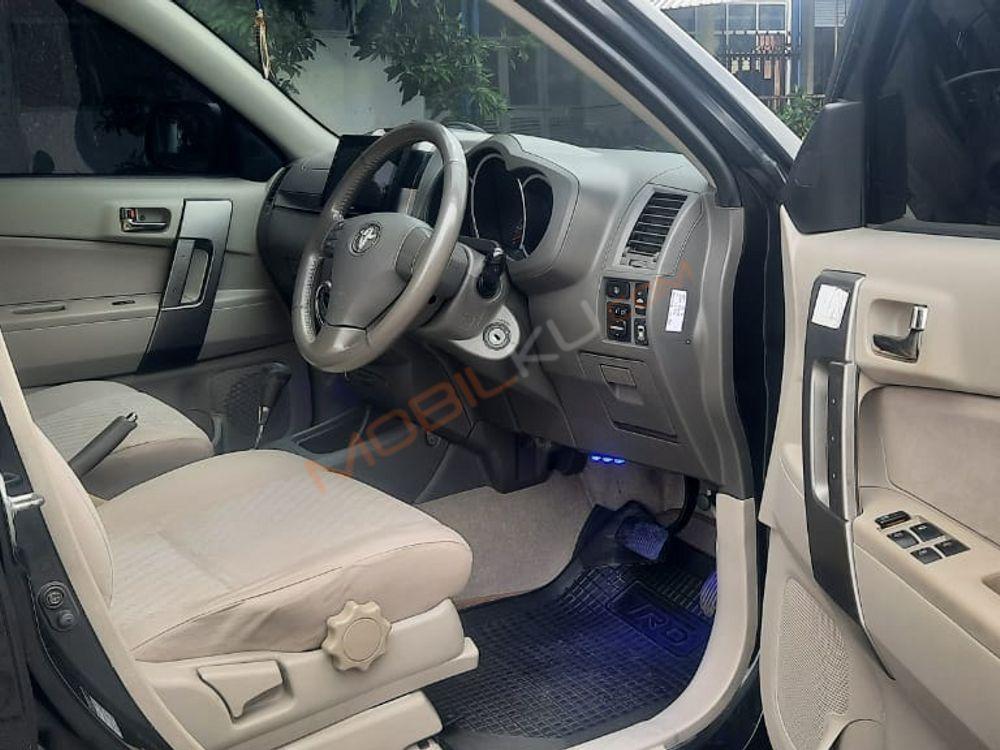 Mobil Toyota Rush 2011