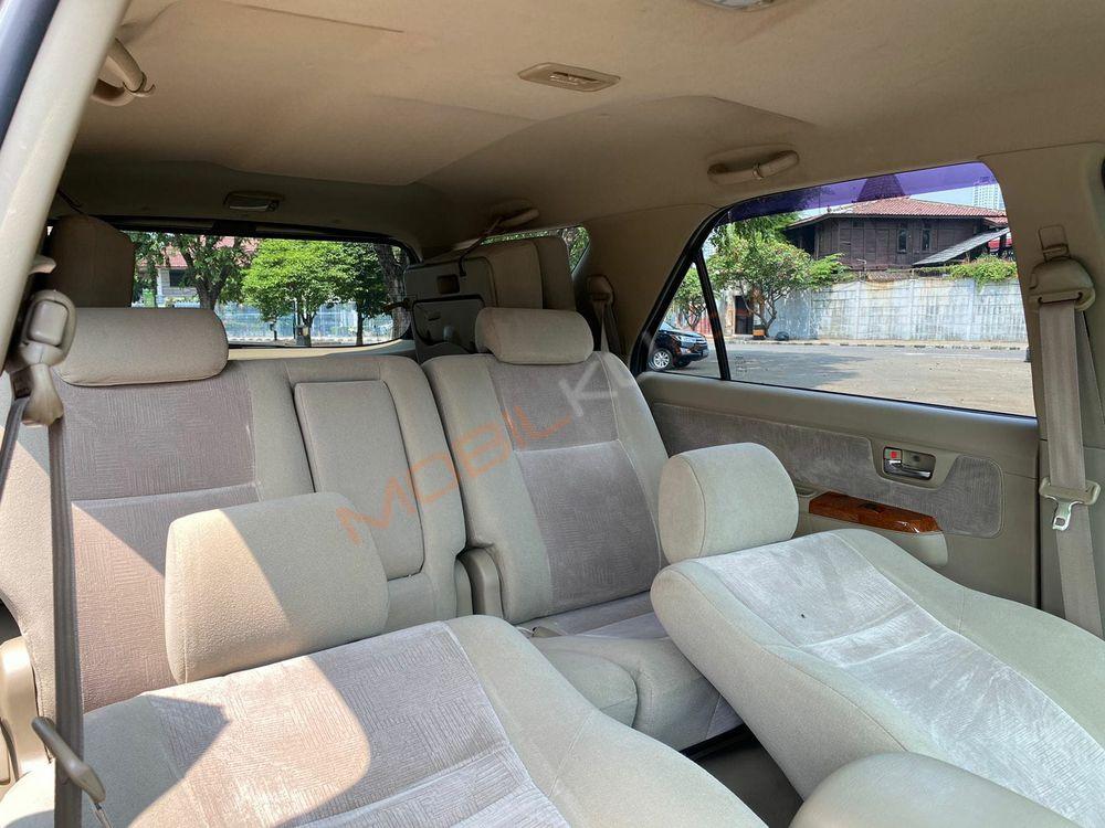 Mobil Toyota Fortuner 2011