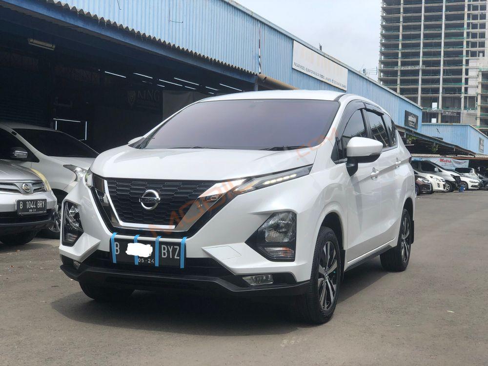 Mobil Nissan Livina 2019