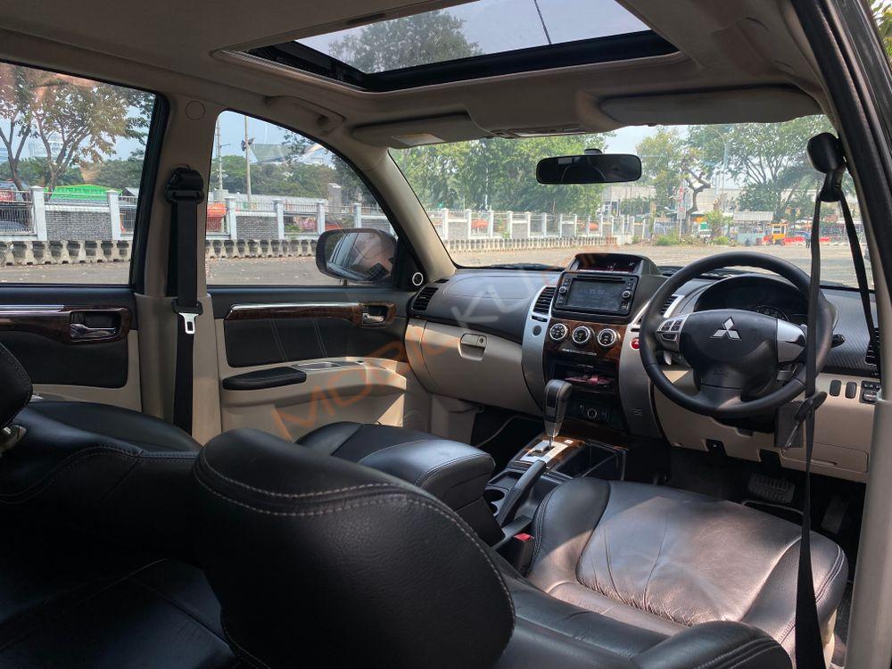 Mobil Mitsubishi Pajero Sport 2013