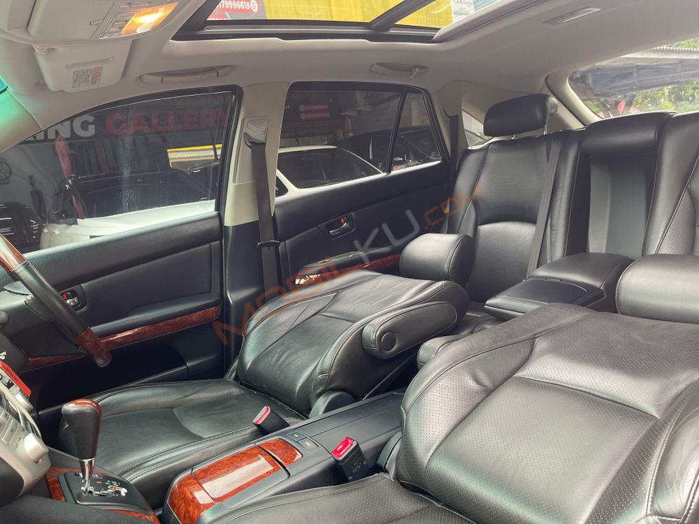 Mobil Toyota Harrier 2006