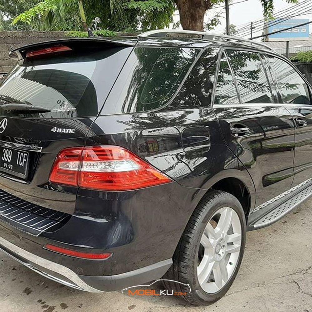 Mobil Mercedes-Benz ML 2012