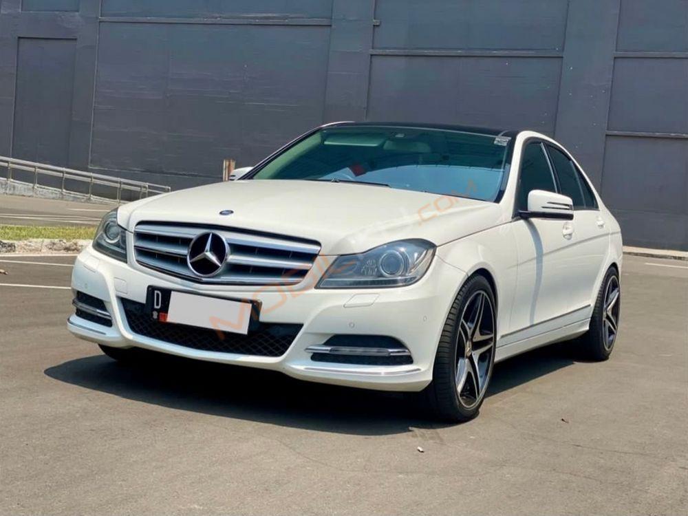 Mobil Mercedes-Benz C-Class 2013