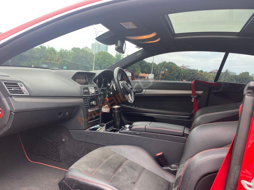 Mobil Mercedes-Benz E-Class 2014