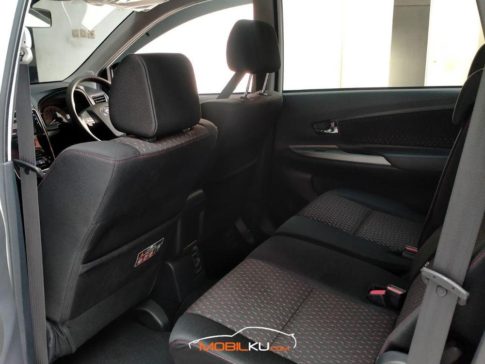 Mobil Nissan Evalia 2014