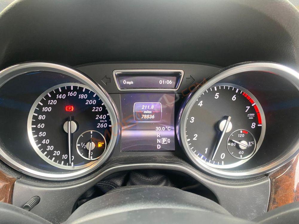 Mobil Mercedes-Benz ML 2013