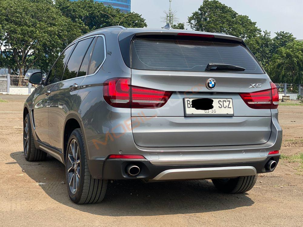 Mobil BMW X5 2015