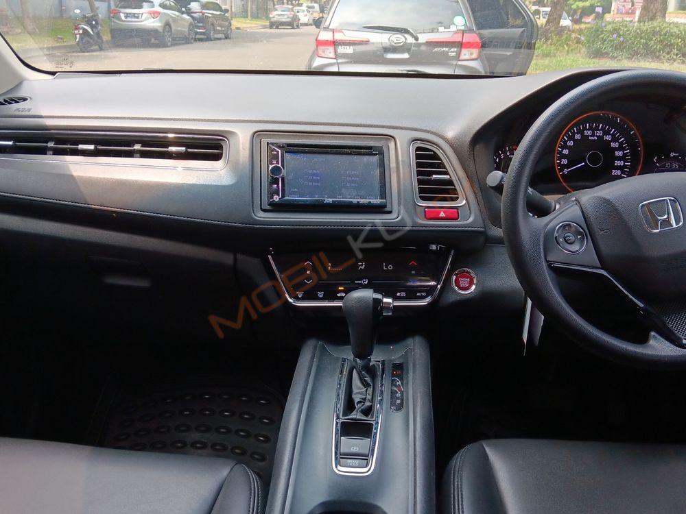 Mobil Honda HR-V 2015
