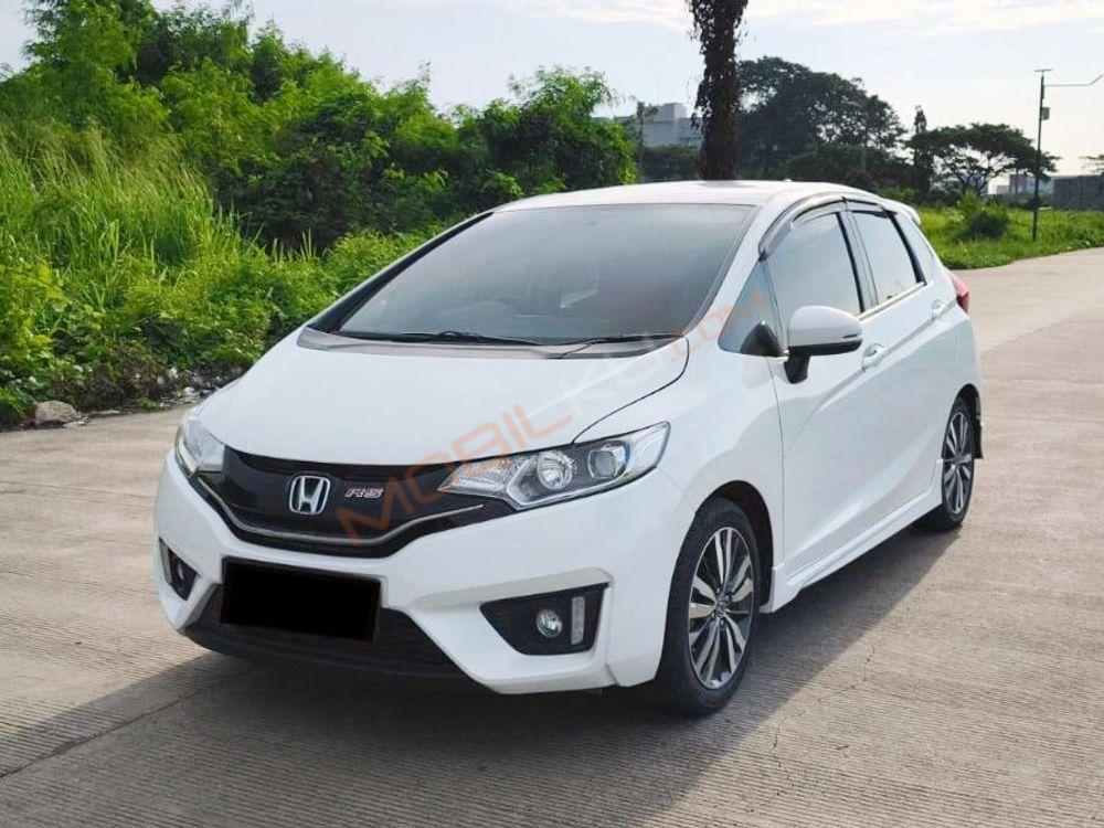 Mobil Honda Jazz 2015