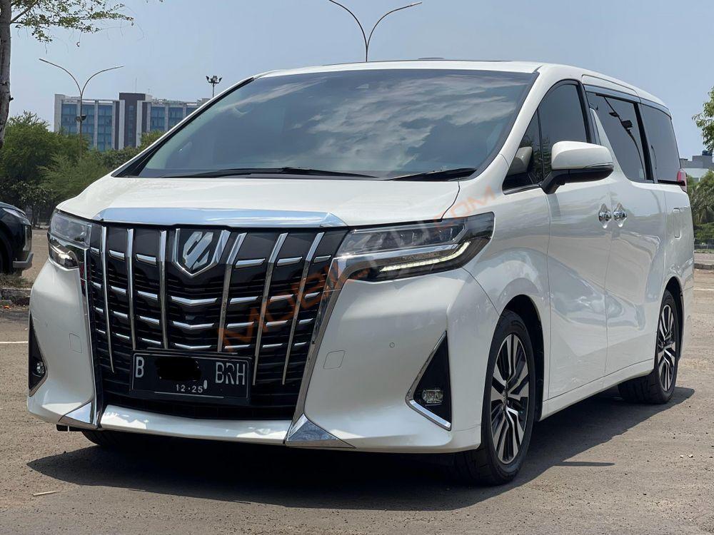 Mobil Toyota Alphard 2020